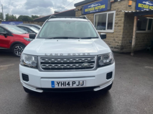 2014 Land Rover Freelander 2 2.2 Td4 S Commandshift 4WD Euro 5 5dr in White — image 3