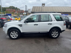 2014 Land Rover Freelander 2 2.2 Td4 S Commandshift 4WD Euro 5 5dr in White — image 5