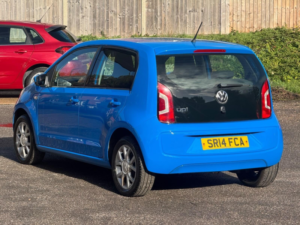 2014 Volkswagen Up! 1.0 Move Up! Euro 5 5dr in Blue — image 4