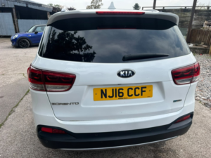 2016 Kia Sorento 2.2 Crdi Kx-3 in White — image 6