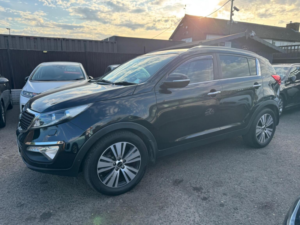 2016 Kia Sportage 1.7 Crdi Ecodynamics 4 2WD Euro 6 (s/s) 5dr in Black — image 3