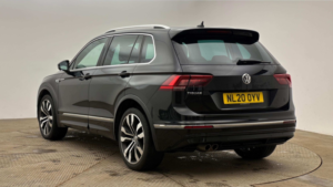 2020 Volkswagen Tiguan 2.0 Tdi R-Line Tech in Black — image 3
