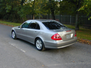 2004 Mercedes-Benz E Class Ref 8374 - Sale Agreed Awaiting Uk Registration - Mercedes Benz W211 E Class E240 Saloon Ex Japan in Silver — image 4