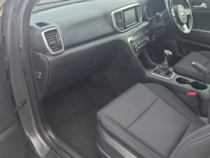 2018 Kia Sportage 1.6 T-Gdi 2 SUV 5dr Petrol Manual AWD Euro 6 (s/s) (174 Bhp) in Grey — image 2