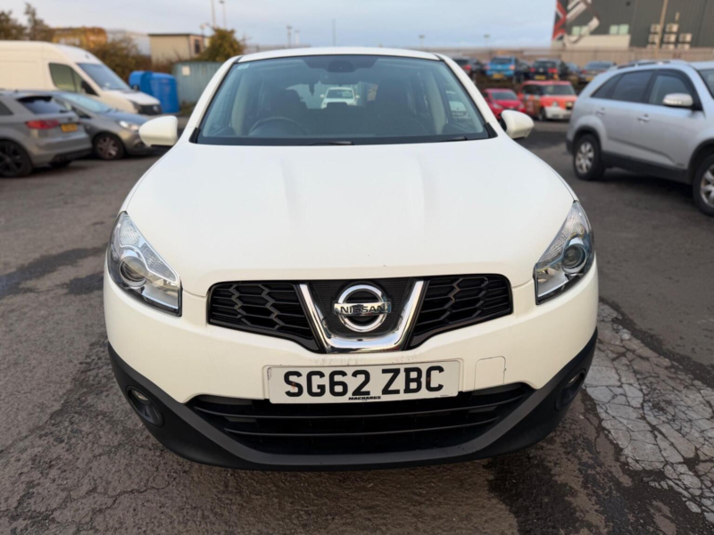 2012 Nissan Qashqai 1.6 Acenta CVT 2WD Euro 5 5dr in White — image 1