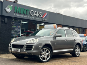 2009 Porsche Cayenne 3.0 Tdi V6 in Grey — image 4