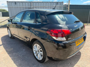 2016 Citroen C4 1.6 Bluehdi Flair Euro 6 (s/s) 5dr in Black — image 4