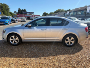 2019 Skoda Octavia 1.5 Tsi Act Se Technology Euro 6 (s/s) 5dr in Silver — image 4