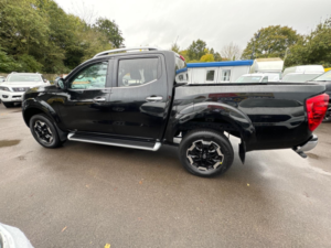 2020 Nissan Navara Dci Tekna — image 3