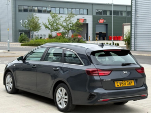 2019 Kia Ceed 1.6 Crdi 2 Nav Sportswagon Euro 6 (s/s) 5dr in Grey — image 6