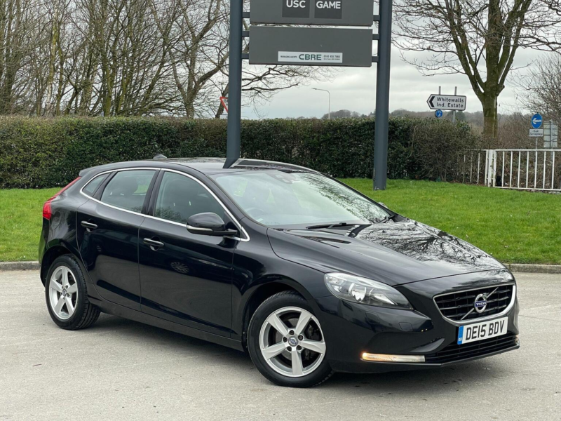 2015 Volvo V40 1.6 D2 Se Nav Euro 5 (s/s) 5dr in Black — image 1