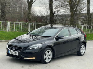 2015 Volvo V40 1.6 D2 Se Nav Euro 5 (s/s) 5dr in Black — image 3
