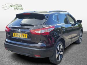 2016 Nissan Qashqai 1.2 Dig-T N-Connecta in Black — image 4