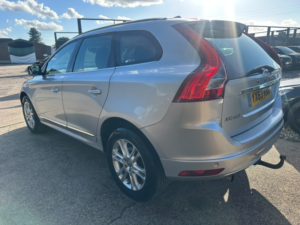 2013 Volvo Xc60 2.0 D4 Se Lux in Silver — image 4
