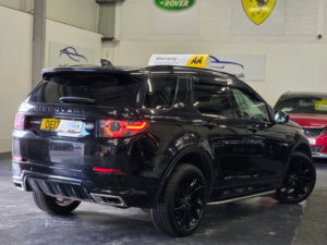 2017 Land Rover Discovery Sport 2.0 Td4 Hse Dynamic Lux in Black — image 5