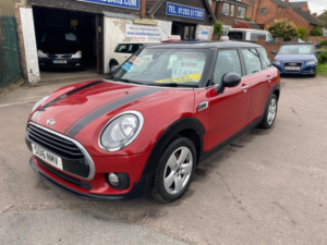 2016 MINI Clubman 2.0 Cooper D **facelift Model**£20 Road Tax ** Sat Nav* *last Lady Owner 7 Years * in Red — image 4