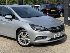 2016 Vauxhall Astra 1.4 I Sri in Silver — image 3