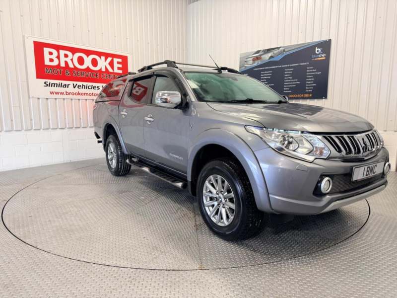 2016 Mitsubishi L200 2.4 Di-D Dc Barbarian Auto 4WD Euro 6 4dr in Grey — image 1
