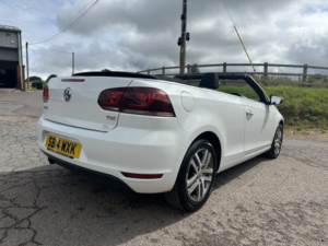 2014 Volkswagen Golf 1.2 Tsi S in White — image 5