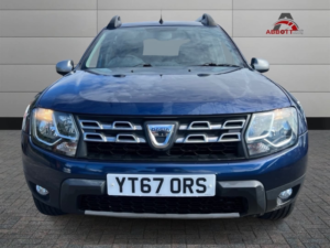 2017 Dacia Duster 1.5 Laureate Dci 110 4x4 in Blue — image 4
