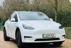 2024 Tesla Model Y Auto Rwd 5dr in White — image 2