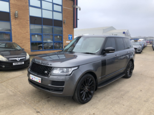 2015 Land Rover Range Rover 4.4 Sd V8 Vogue Se in Grey — image 3