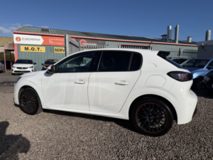2020 Peugeot 208 1.2 Puretech Allure in White — image 6