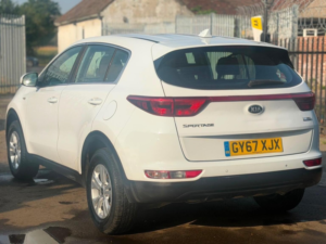 2017 Kia Sportage 1.6 Gdi 1 Euro 6 (s/s) 5dr in White — image 4