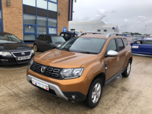 2019 Dacia Duster 1.6 Comfort Sce 115 4x2 My19 in Orange — image 4