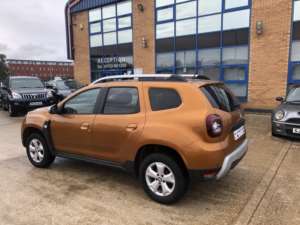 2019 Dacia Duster 1.6 Comfort Sce 115 4x2 My19 in Orange — image 5