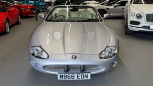2000 Jaguar Xkr 4.0 Supercharged in Silver — image 5