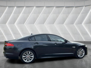 2014 Jaguar Xf 2.2d R-Sport Auto Euro 5 (s/s) 4dr in Grey — image 6