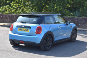 2016 MINI Hatch 1.5 Cooper 3-Door Hatch in Blue — image 4
