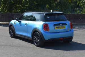 2016 MINI Hatch 1.5 Cooper 3-Door Hatch in Blue — image 5