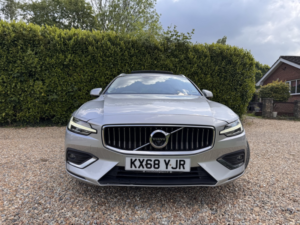 2018 Volvo V60 2.0 Inscription Pro D3 in Silver — image 3