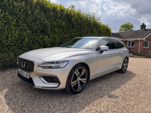 2018 Volvo V60 2.0 Inscription Pro D3 in Silver — image 5