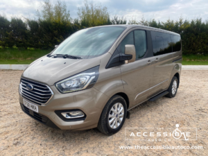 2018 Ford Tourneo Custom Ford Tourneo Custom 310 Titanium 5 Seater Automatic Diesel MPV 2018 in Silver — image 2