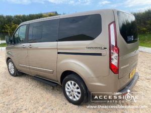 2018 Ford Tourneo Custom Ford Tourneo Custom 310 Titanium 5 Seater Automatic Diesel MPV 2018 in Silver — image 5