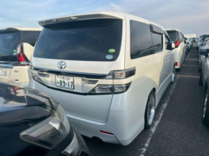 2013 Toyota Vellfire 2.4 Z 5dr 7 Seats in White — image 3