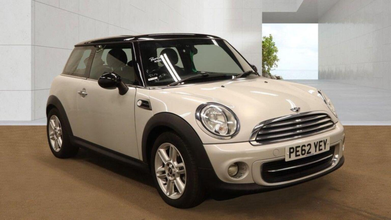 2012 MINI Hatch 1.6 Cooper Euro 5 (s/s) 3dr in Silver — image 1