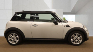 2012 MINI Hatch 1.6 Cooper Euro 5 (s/s) 3dr in Silver — image 5
