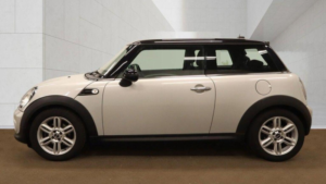 2012 MINI Hatch 1.6 Cooper Euro 5 (s/s) 3dr in Silver — image 6