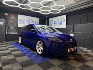 2013 Ford Focus 2.0 T Ecoboost St-2 in Blue — image 2