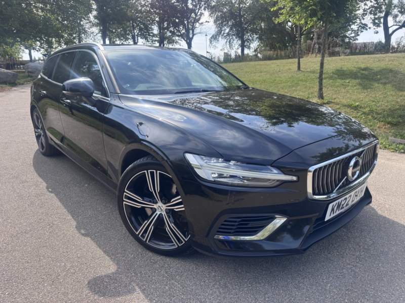 2022 Volvo V60 2.0 Inscription T6 AWD (350 Hp) Auto in Black — image 1