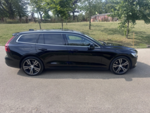 2022 Volvo V60 2.0 Inscription T6 AWD (350 Hp) Auto in Black — image 2