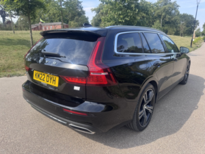 2022 Volvo V60 2.0 Inscription T6 AWD (350 Hp) Auto in Black — image 5