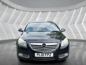 2010 Vauxhall Insignia 2.0 Cdti Sri Auto Euro 5 5dr in Black — image 2
