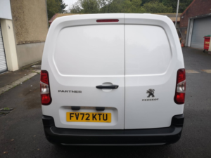 2023 Peugeot Partner 1.5 Partner Standard 1000 Professional Premium+ Bhdi 100 S&s Manual in White — image 6