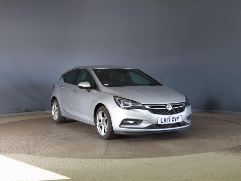 2017 Vauxhall Astra 1.0i Turbo Ecoflex Sri Nav Euro 6 (s/s) 5dr in Silver — image 1