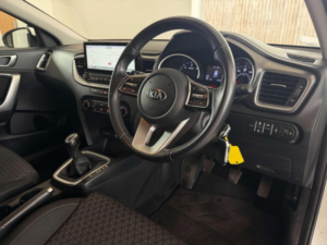 2021 Kia Ceed 1.6 Crdi Mhev 2 Nav Euro 6 (s/s) 5dr in White — image 3